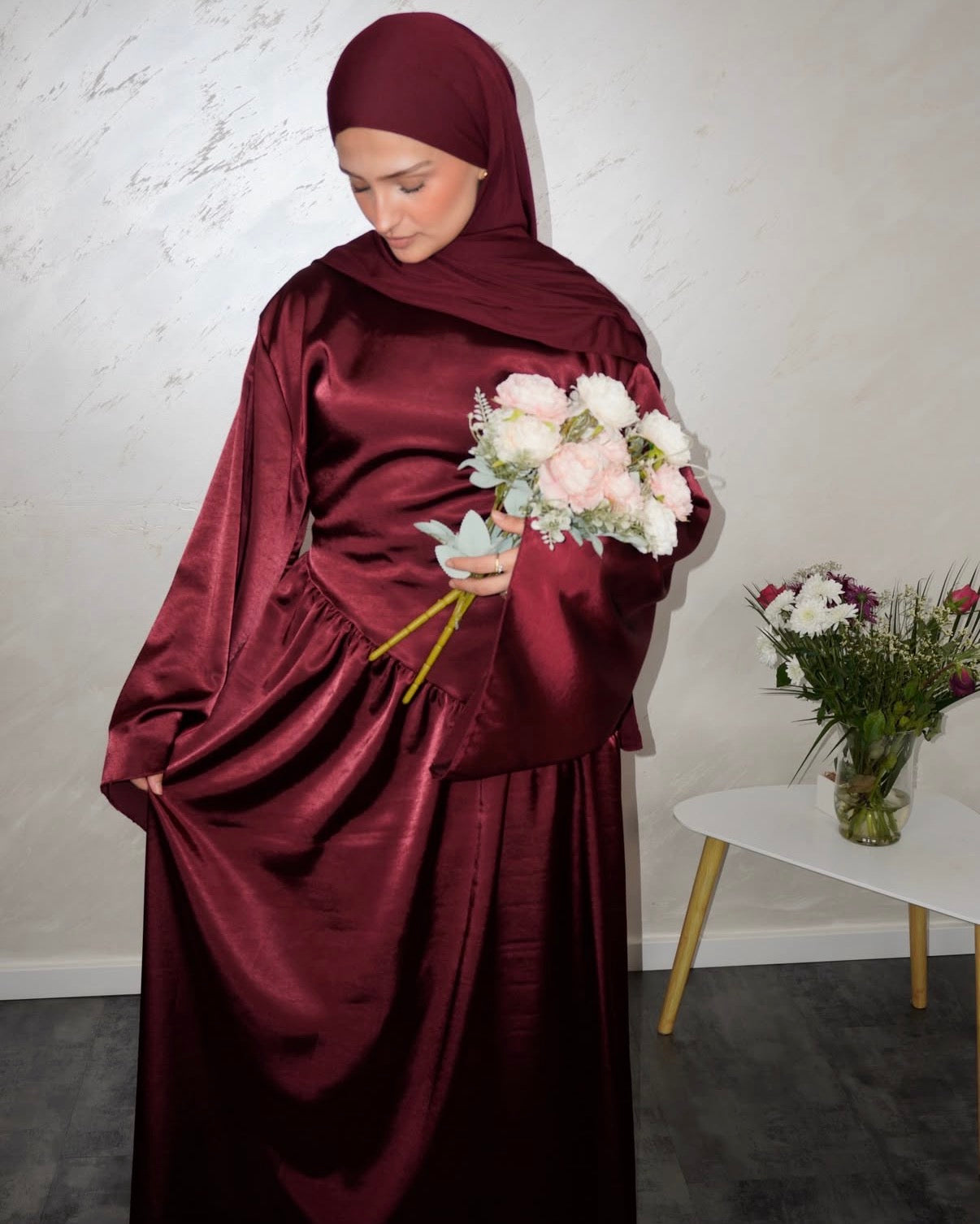 Satinkleid Amirah - bordeaux