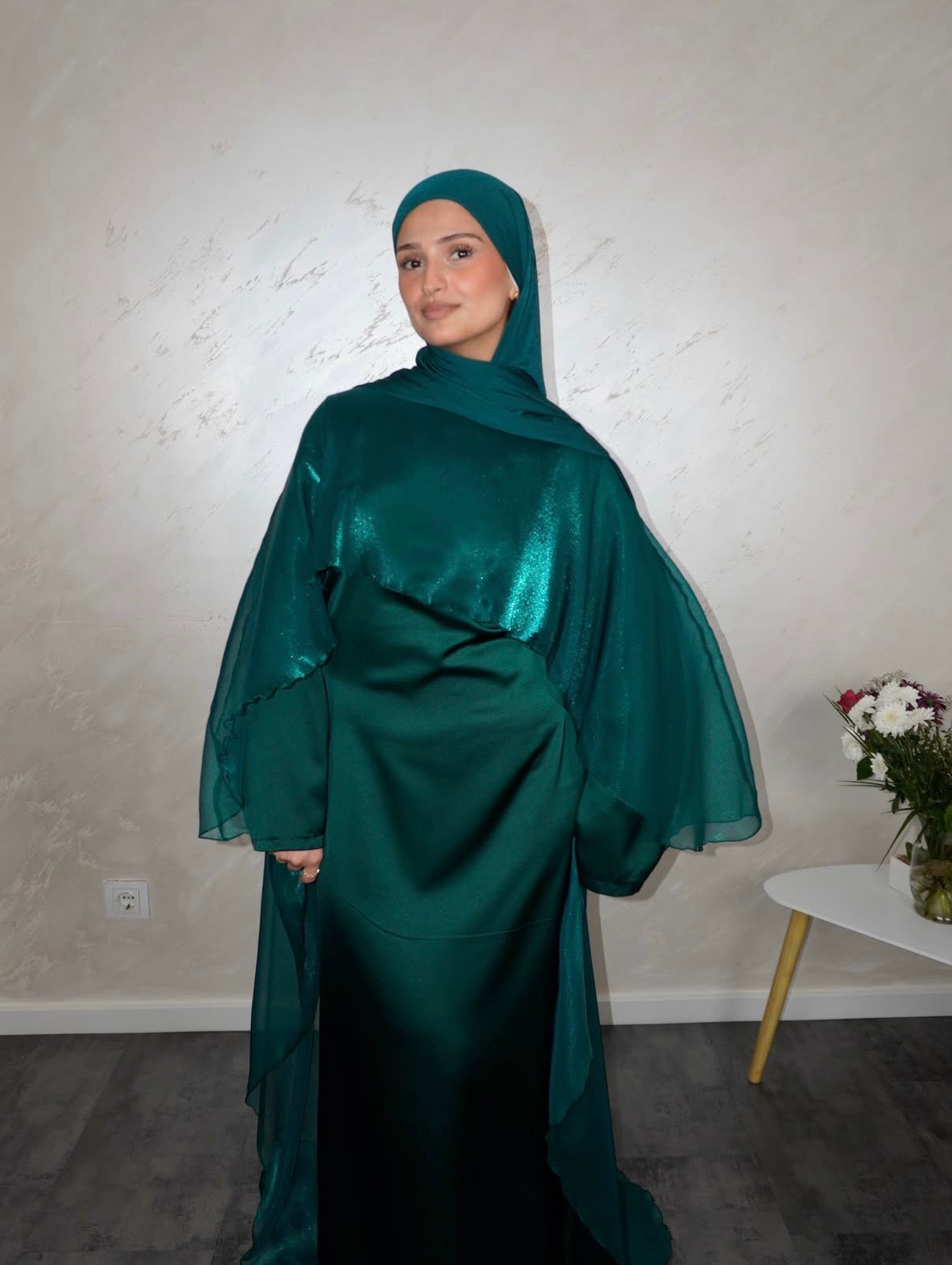 Satinkleid Yara - smaragdgrün