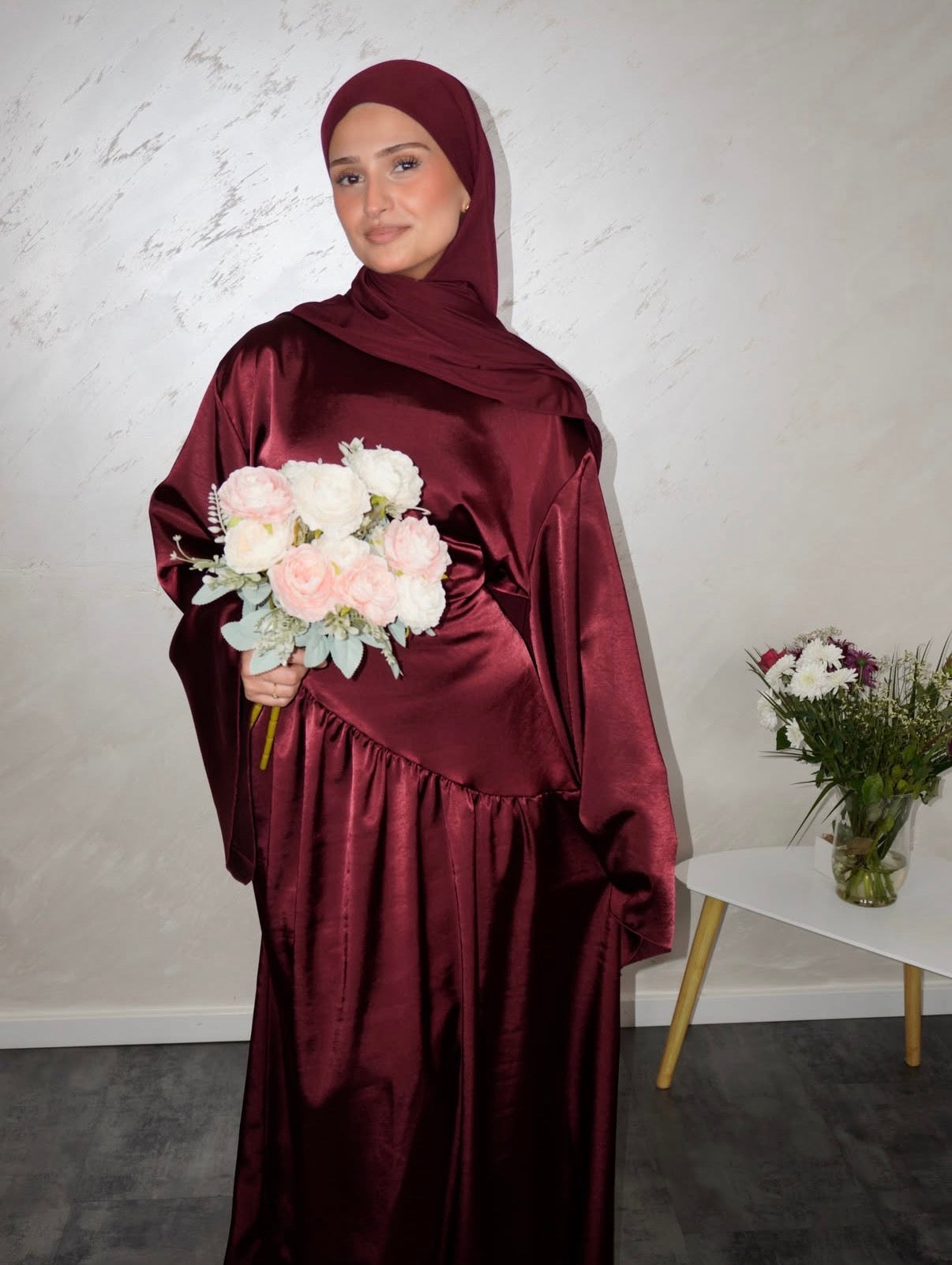 Satinkleid Amirah - bordeaux