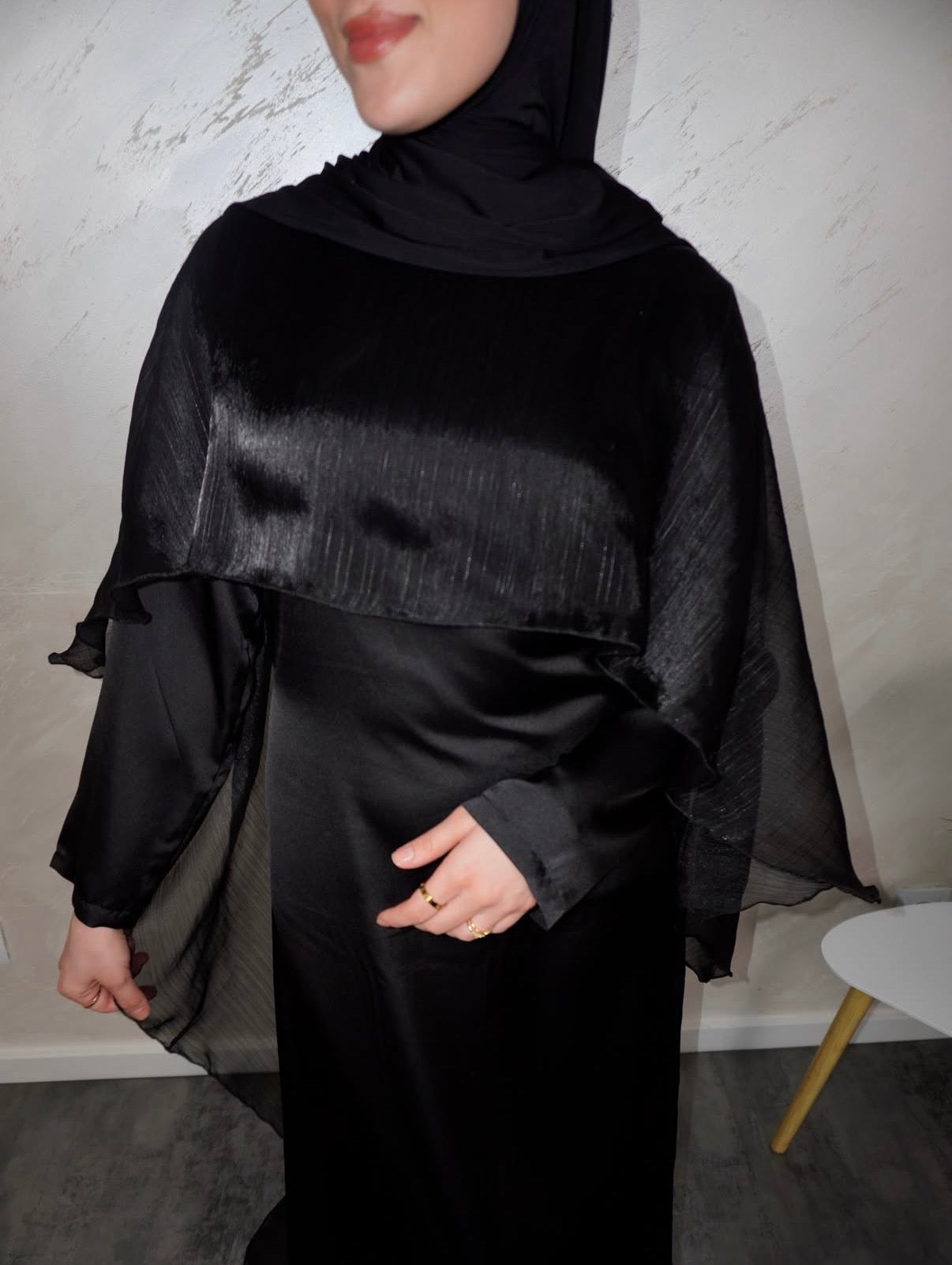 Satinkleid Yara - schwarz