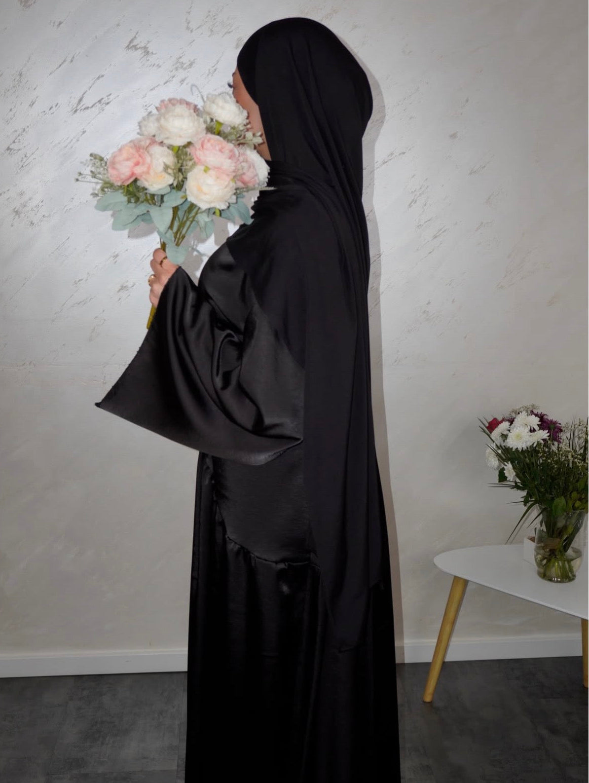 Satinkleid Amirah - schwarz