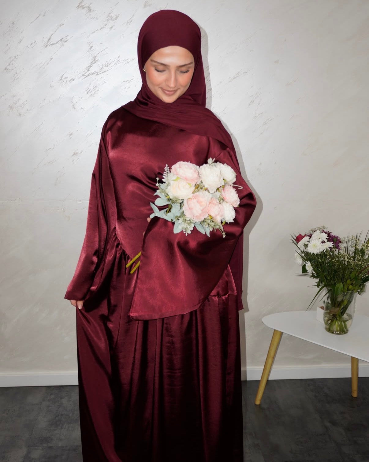 Satinkleid Amirah - bordeaux